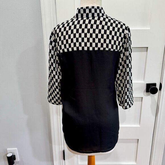 L.A.M.B. Blouse. Black/White. Size 2. - Picture 4 of 9